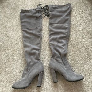 Over the knee boots, round toe